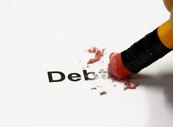 Conflicting advice to Pay down debt or not?