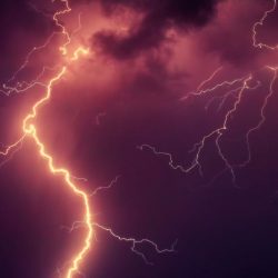 Thunderstorm damage demand by leaseholder?