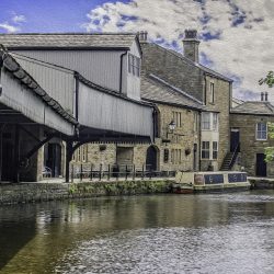 Holiday let, an annex and a narrowboat