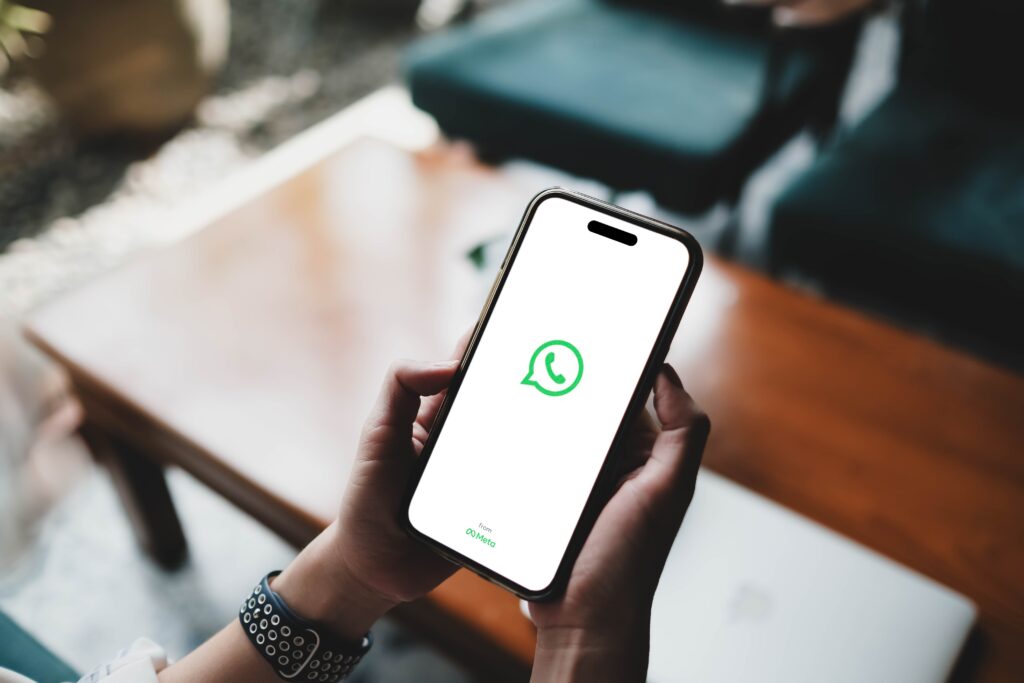 Can I use Whatsapp to send legal documents or not?